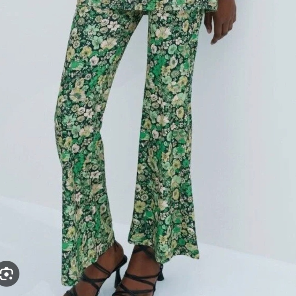 Zara Green Floral Print High Waist Flare Bell Bottom Stretch Pants -  small